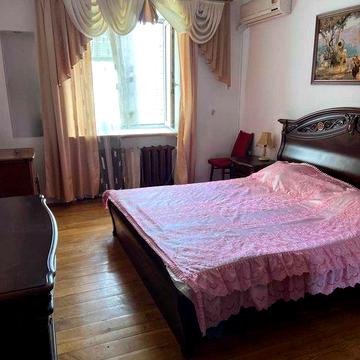 Продам 3 ком.кв., вул. Княжий Затон 11