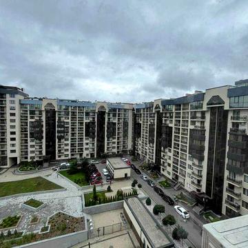Пентхаус в парковій зоні з ремонтом