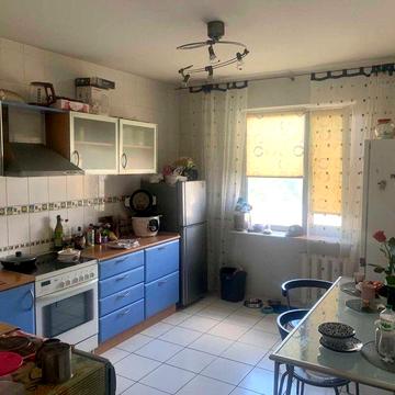 Продам 3-кімнатну квартиру, вул. Бориса Гмирі, Осокорки. KA