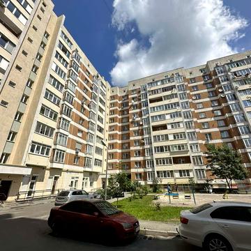Леоніда Перфецького вул., 2а