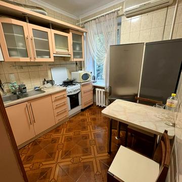 Відрадний просп. (Чубаря), 28-Б