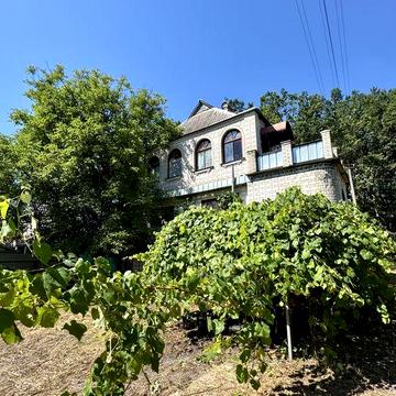 Будинок 250кв.м. з підвалом в Садовому Кооперативі