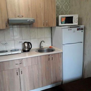 Сдам свою 2-ком гостинку  м. Научная 4000+ свет