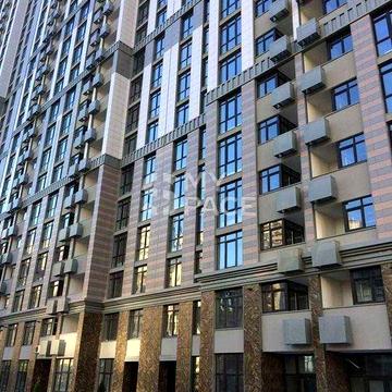 ЖК Підвисоцький   Продається 3-к , 95 кв.м, видова кв