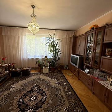 Івана Величковського вул., 10