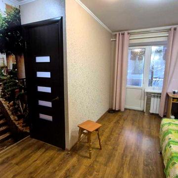 В продажу квартира- студія з меблями та технікою