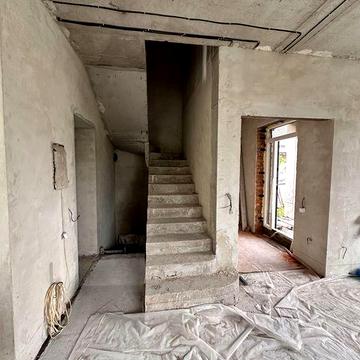 Продаж окремо стоячого будинку Львів