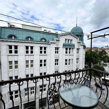 Академіка Володимира Гнатюка вул. (), 3