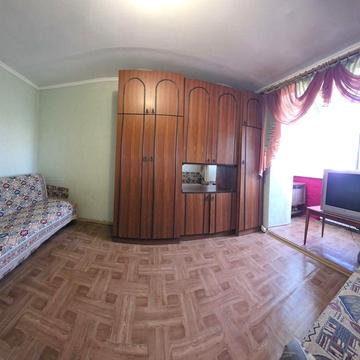 Продаю однокімнатну квартиру вул. Космонавтів відмінний стан вільна