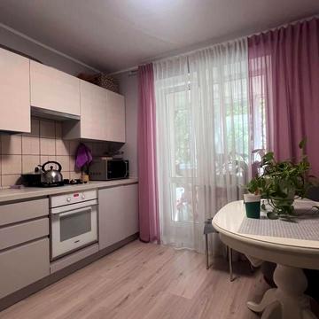 Гулака-Артемовського вул., 13а