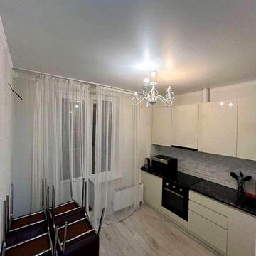 Сдам  1 к квартиру ЖМ Левобережный .