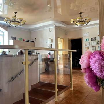 Богдана Хмельницького вул., 52