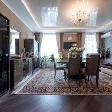 Без % Продається  шикарна квартира , 3 кімнати . Урядовий квартал .