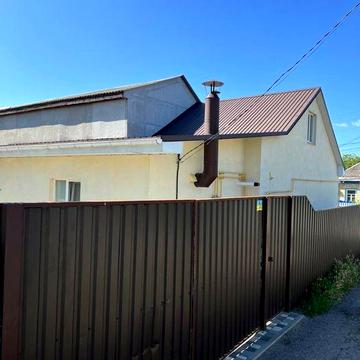 ВЛАСНИК Продам 1/2 будинку район Мир