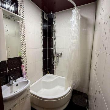Продаж 2кім квартири.  Центер міста