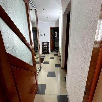Продам 2-х кімнатну квартиру смт.Покровське