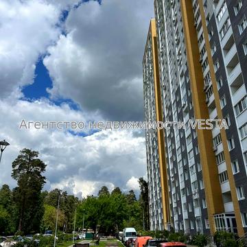 Миколи Вінграновського вул., 2