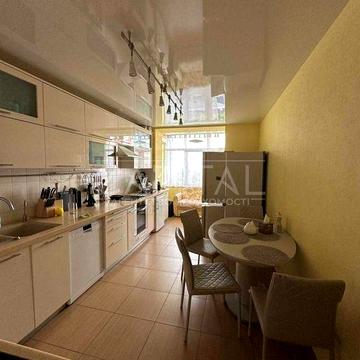 Продаж квартир Київ Голосіївський Юлії Здановської 52/3 (106м2)