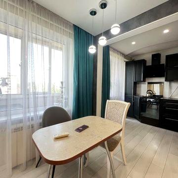 В Продажу 3 к к -студія в Центрі з євроремонтом