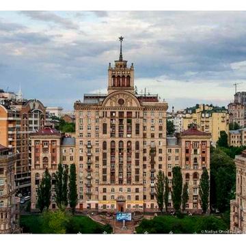Оренда 4-кім. квартири в історичному центрі Києва вул. Хрещатик №25