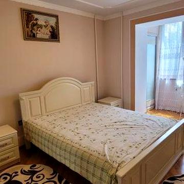 Здається в оренду 3к квартира в центрі  (Мазепи 91)