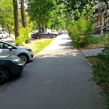 Незалежної України вул. (40 років Радянської України), 68