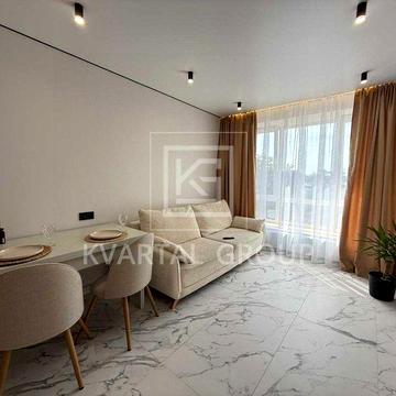 Євро-2к квартира з мінімальним оформлення і авторським ремонтом