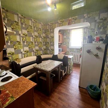 Продам 1 комнатную гостинку жм Красный Камень