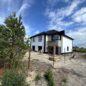 Продам котедж 180 кв 4 сот ділянка +мансарда40 кв