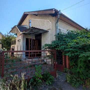 Миколи Міхновського вул., 21