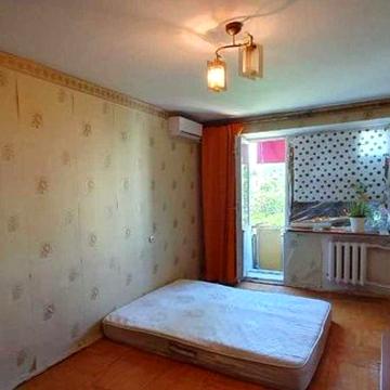 Продам 1 к.квартиру на Глушко. 30 кв.м. Хорошее состояние.Средний этаж
