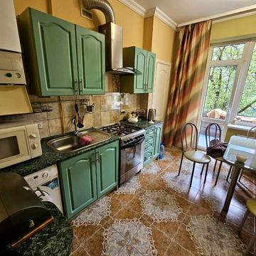 Городоцька, 90
