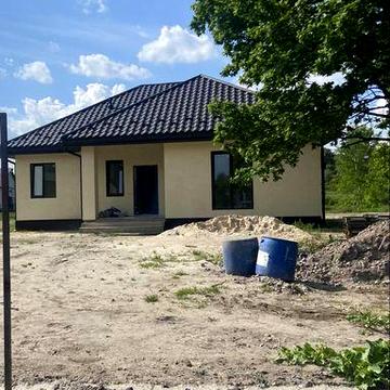 Продаж цегляного будинку в м. Васильків біля озера