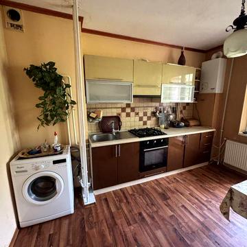 3х комнатная квартира 3/9 Таврический