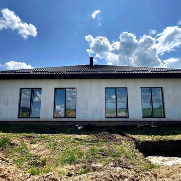 Продам якісно збудований котедж в районі Авторинку
