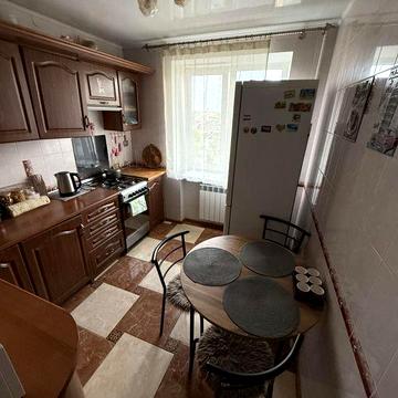 Продаж 2к квартири з ремонтом по вул Перемоги