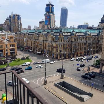 Тараса Шевченка бульв., 2