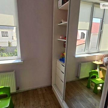 Продаж 4к Таунхаус Ромашкова вулиця