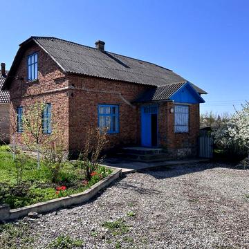 Продається просторий будинок с.Клювинці Чортківський р-н