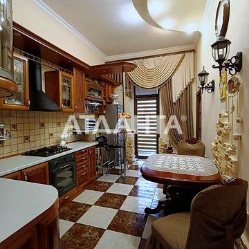 Елітна 3 кім квартира у історично центрі міста