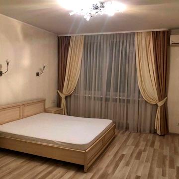 Ахматовой 20, продам 2 х комнатную