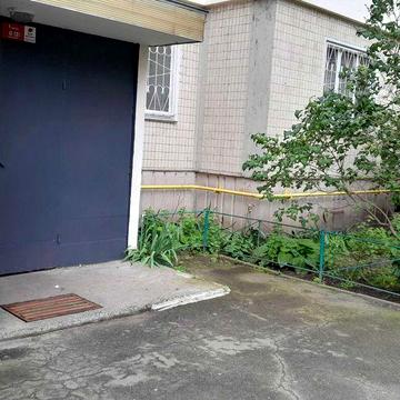 Продаж Без %, 2к біля метро "Харківська", вул. Вишняківська, 8