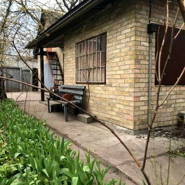 Продаж будинку з землею Академмістечко
