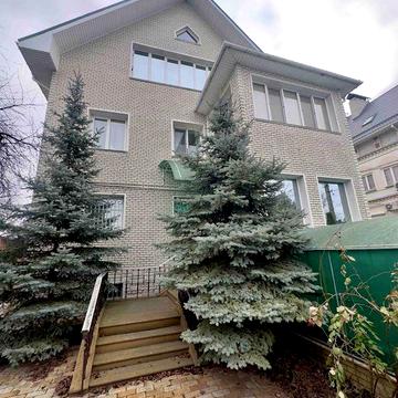 Оренда елітного котеджу в центрі Кременчука (Царське Село)