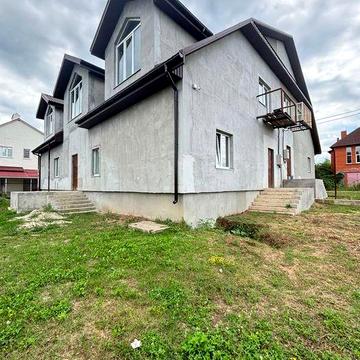Продаж Таунхаусу на Червоному шляху