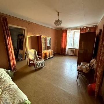 Продам   перспективну  4 кімнатну квартиру !