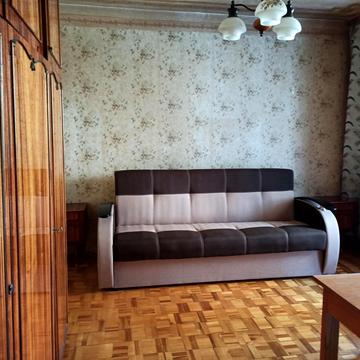 Вячеслава Чорновола вул., 10