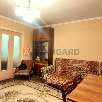 Продам 3-х кімнатну квартиру по вул. Кияшка.Правий.