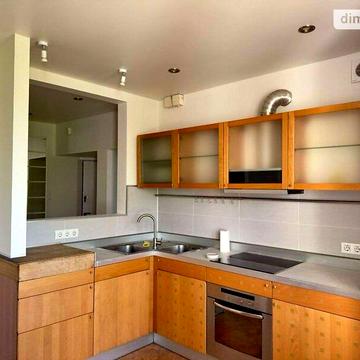 Продаж 3к Квартира Шкільна вулиця
