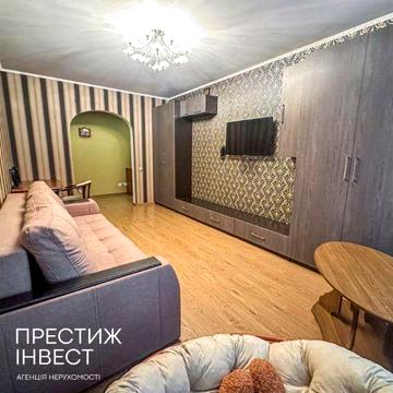 Продаж затишної 3 кімнатної квартири з меблями і технікою